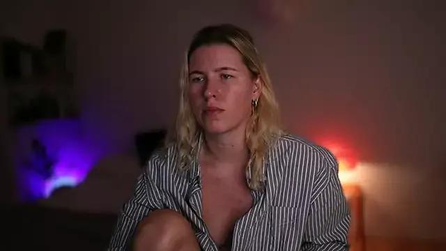 moonamii from StripChat