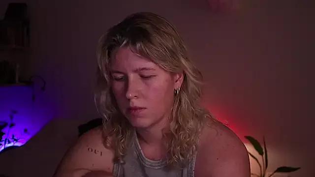 moonamii from StripChat