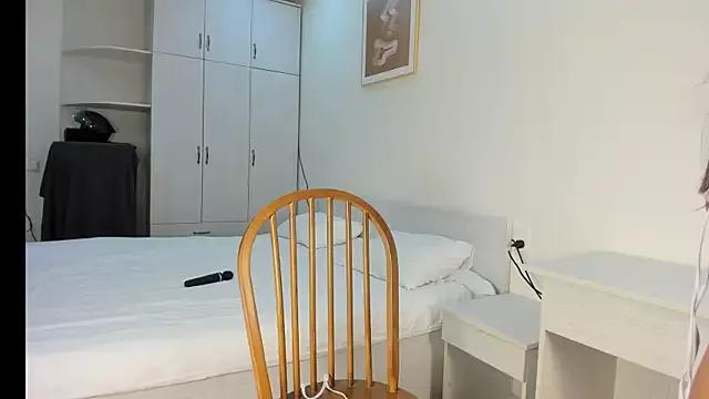 MoonAri from StripChat