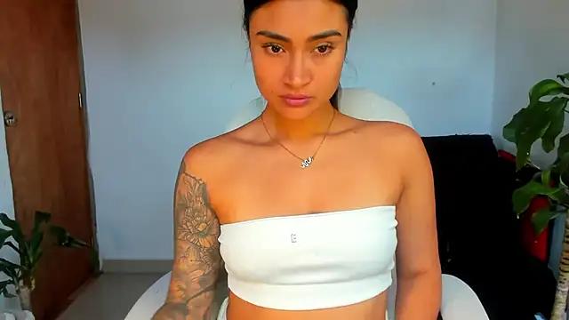 Moonie_baddie from StripChat