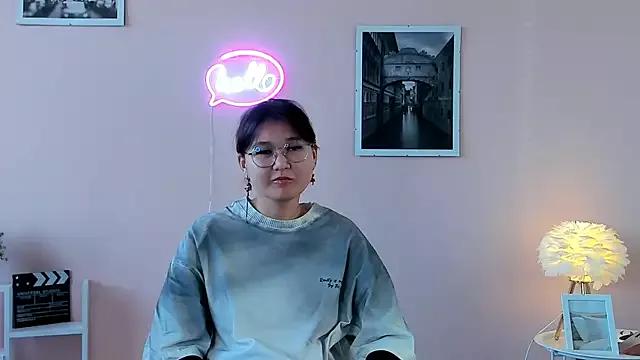 MoonKanan webcams show profile image 