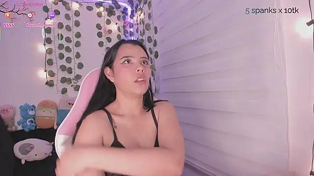 moonliiiight1 from StripChat
