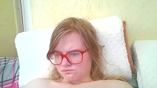 Moonolighta from StripChat