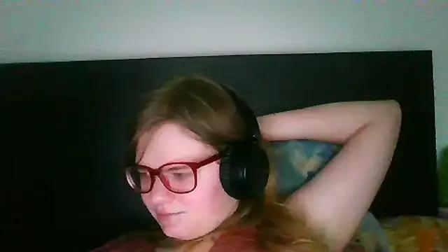 Moonolighta from StripChat is Freechat