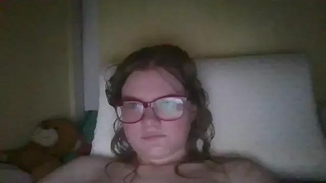 Moonolighta from StripChat is Freechat