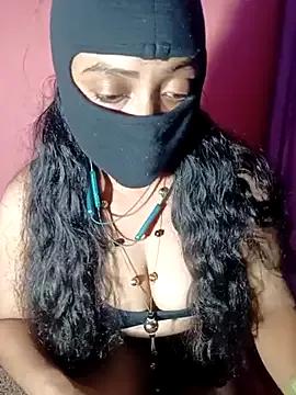 Moonshine07 from StripChat is Freechat