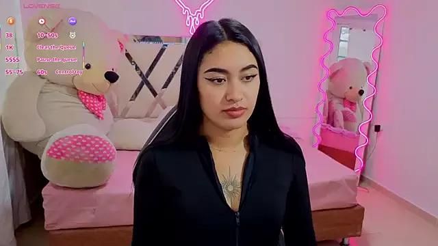 Moonshine_tay from StripChat is Freechat