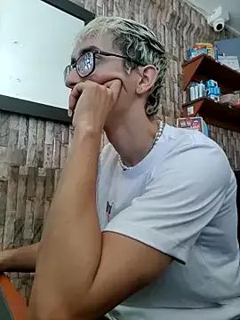 moorejhosua from StripChat is Freechat