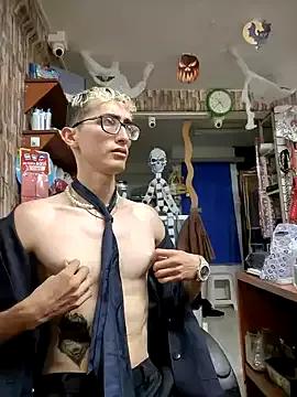 moorejhosua from StripChat is Freechat