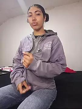 Morenblue from StripChat is Freechat