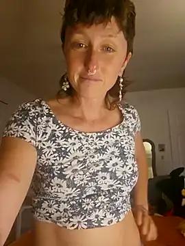 mossy_kiss from StripChat