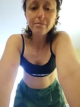 mossy_kiss from StripChat