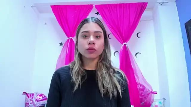 mrachellcriss303av from StripChat is Freechat