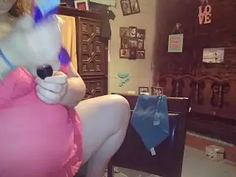MsWetWetJones from StripChat is Freechat