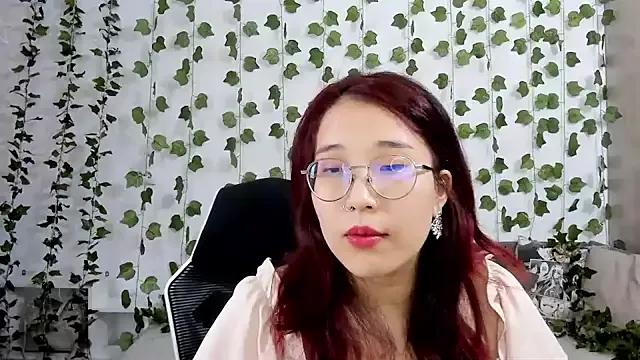 Myamyali from StripChat