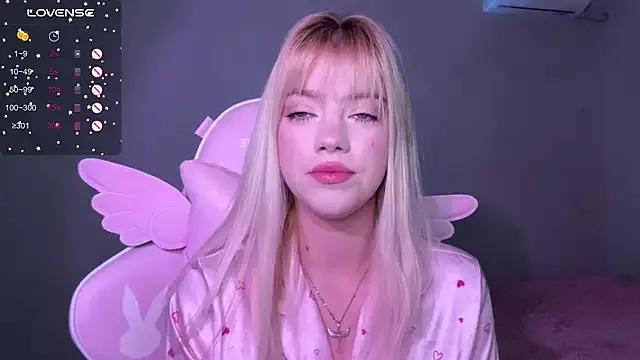 myprettylola from StripChat is Freechat