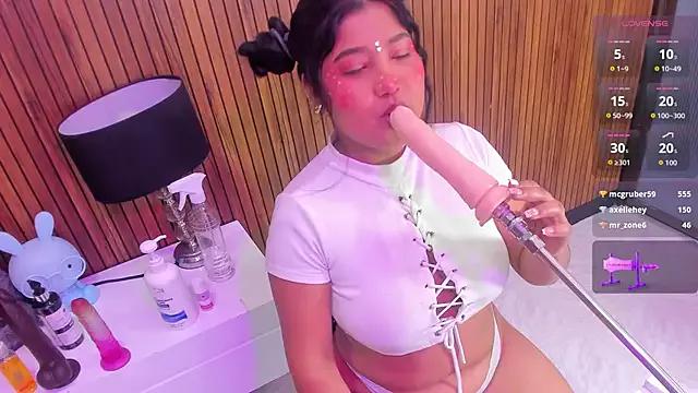 mysticlatina1 from StripChat is Freechat