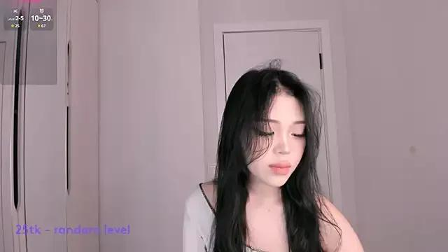 Nacumi_mi webcams show profile image 