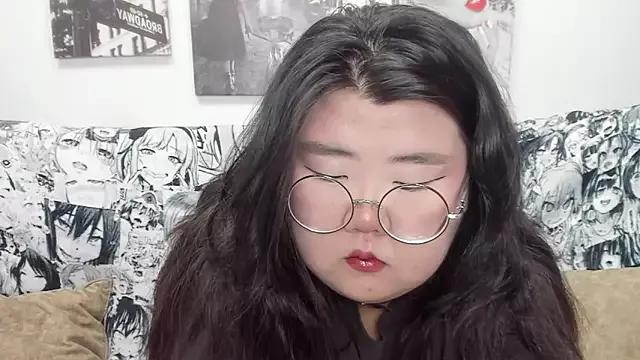 Nadine_asian from StripChat is Freechat