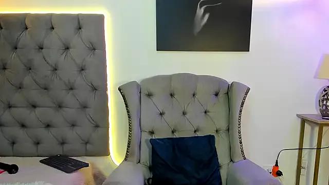 nahiroby_ebony from StripChat is Freechat