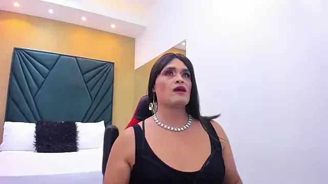 Nahomidiore on StripChat