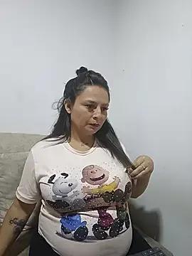 nahomysaints from StripChat is Freechat