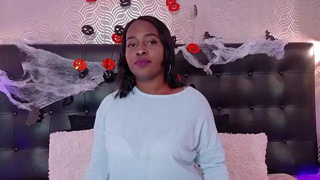NaiaraMasson_ from StripChat