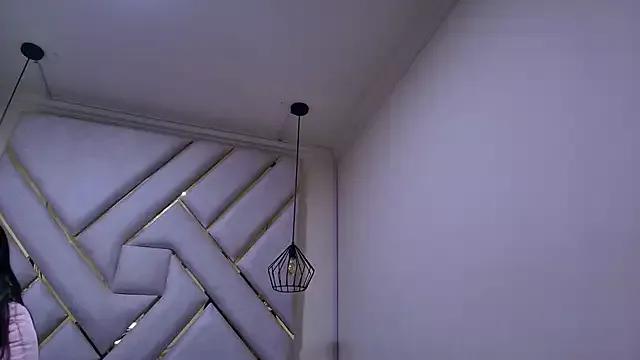 nalalye_cruzz_ from StripChat