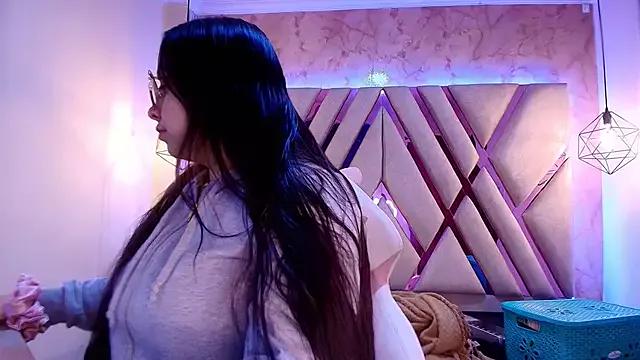 nalalye_cruzz_ from StripChat is Freechat