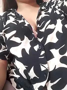 Namrata-Star from StripChat is Freechat