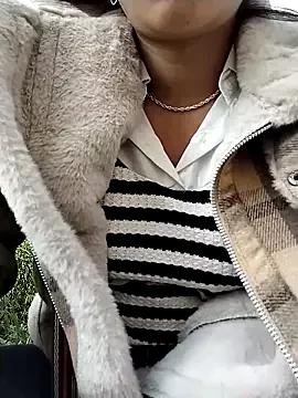 nana-hana from StripChat is Freechat