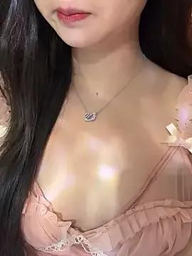 Nana_kute20 from StripChat is Freechat