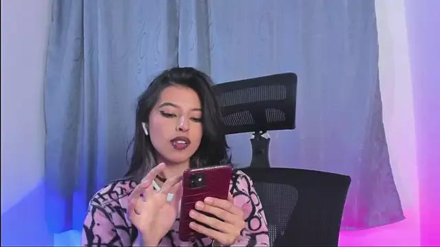 NanaRott from StripChat