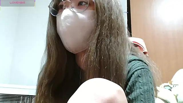 nanasechan73 from StripChat
