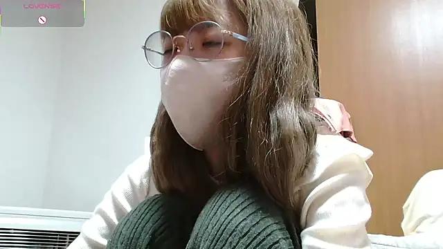 nanasechan73 from StripChat