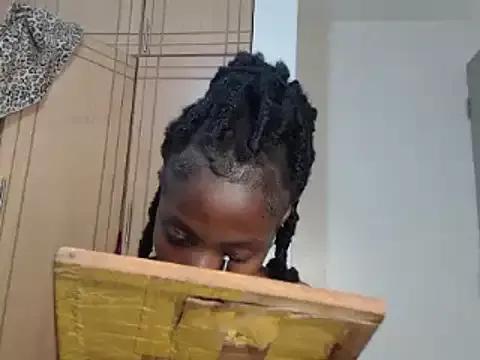 nanaswee from StripChat