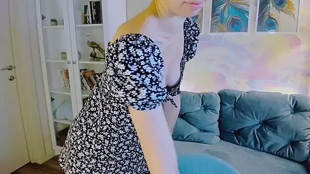 nancy_posh from StripChat