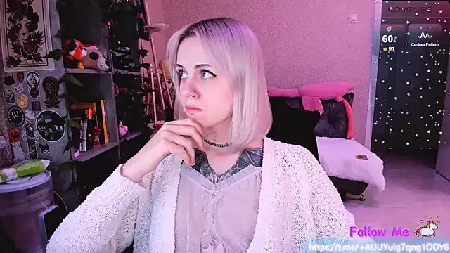 NaniMoore from StripChat