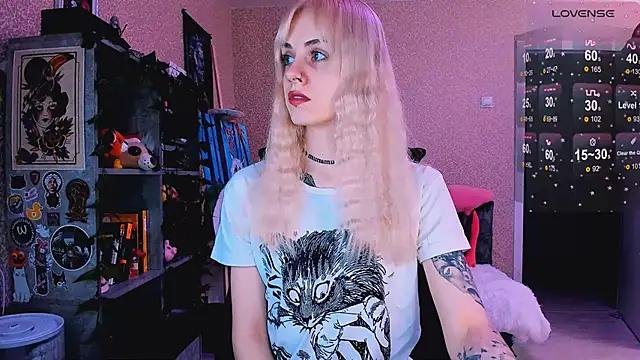 NaniMoore from StripChat