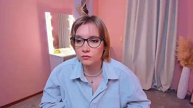 NanSalen from StripChat is Freechat