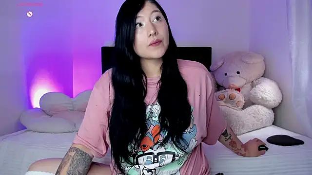 Naomi-Misaki from StripChat is Freechat