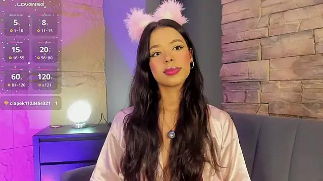 naomi_hill1 from StripChat is Freechat