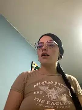 Naomii2 from StripChat is Freechat