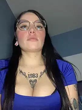 Naomii2 from StripChat is Freechat