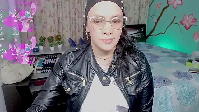 Naomu_sexi on StripChat