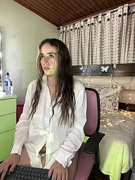 Natalia_Suarez from StripChat