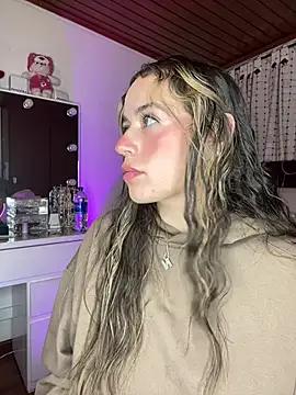 Natalia_Suarez from StripChat