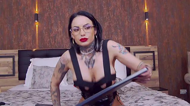 NataliaCristal from StripChat