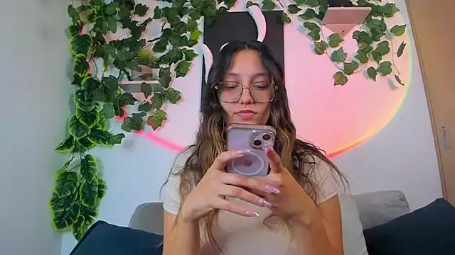 nataliepeterson from StripChat