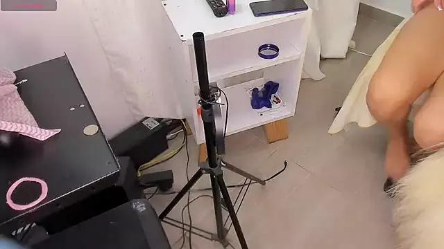 Nataly_evans18 from StripChat